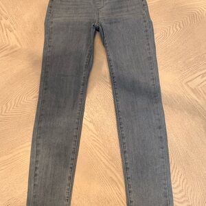 Judy Blue Light Blue pull on Skinny Jeans